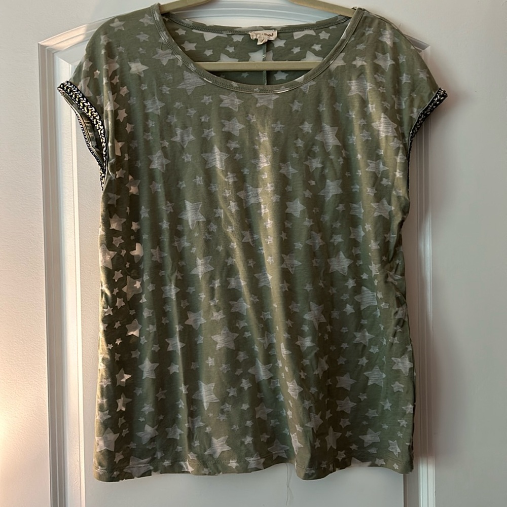 Hem and Thread cotton stars top with embellished sleeves